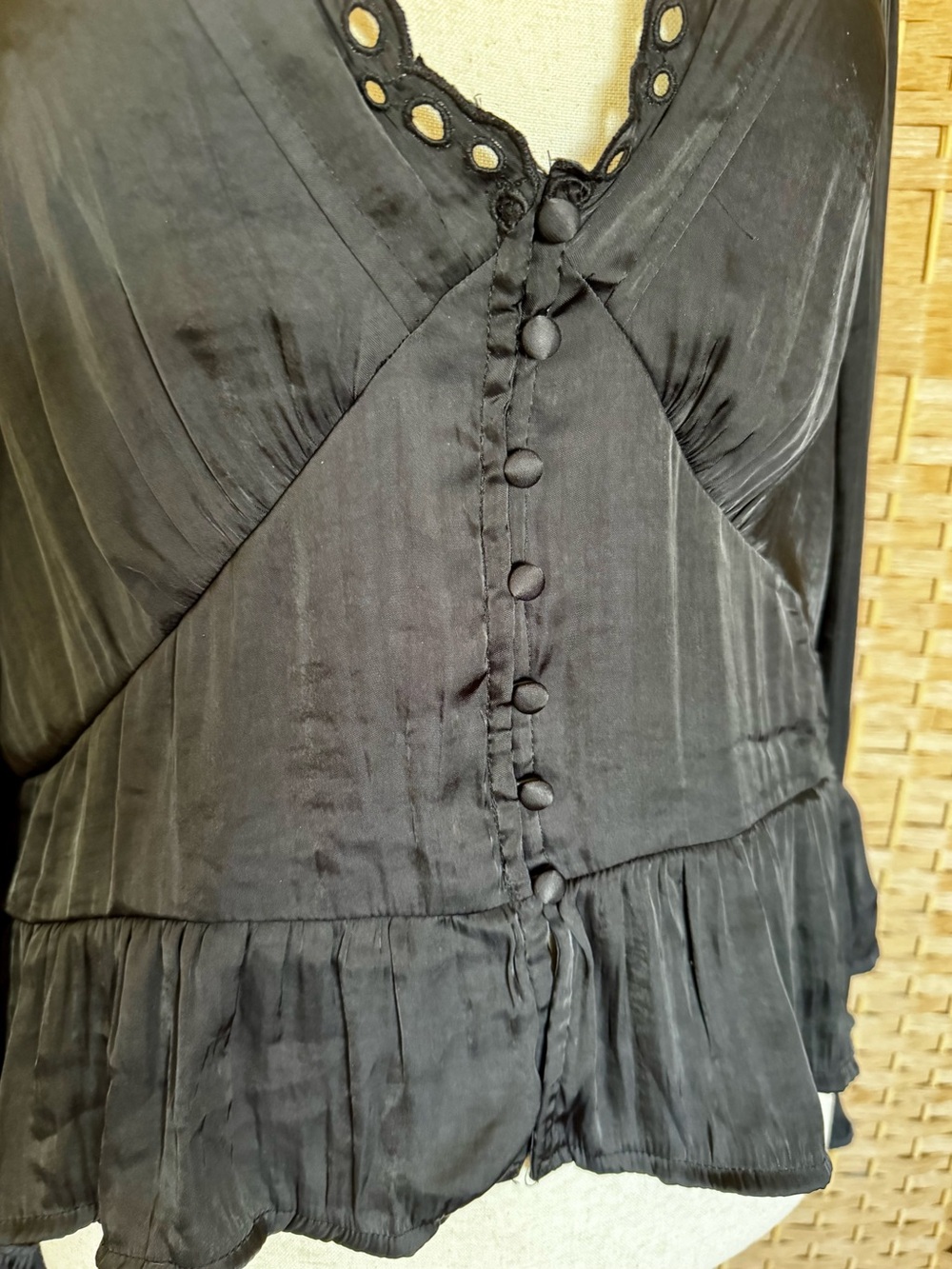 NWT GAP black shadow stripe peplum top  XL - Picture 4 of 14